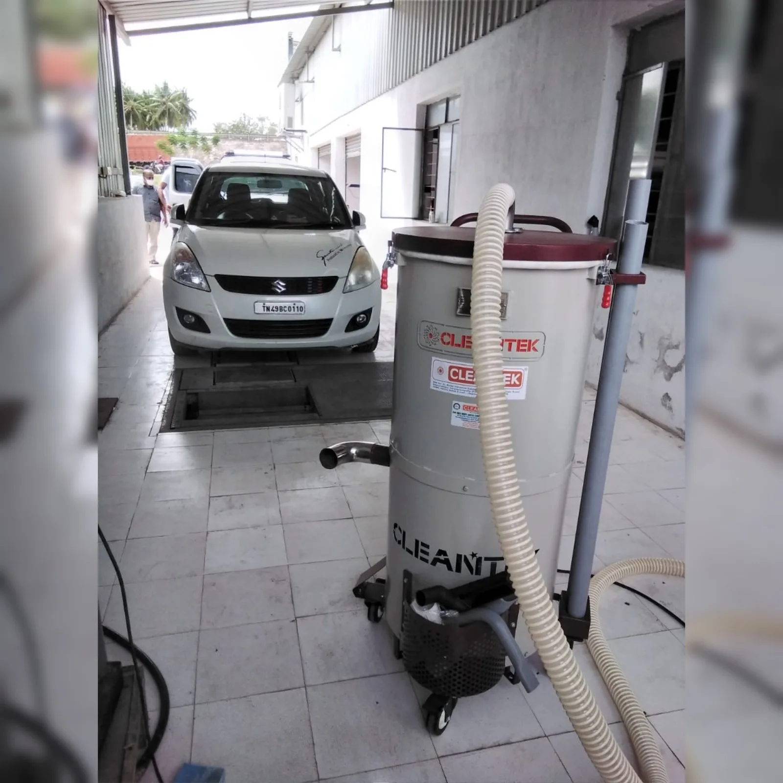 Industrial vacuum cleaner IVC500